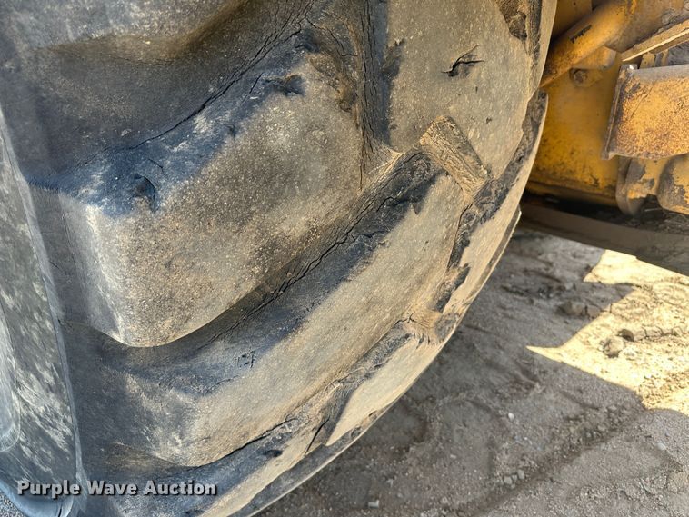 image for item NM9325 1997 Caterpillar 627F  scraper