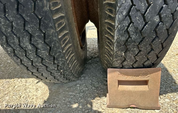 image for item NP9403 1989 Butler BPHD1000Vh  pole trailer