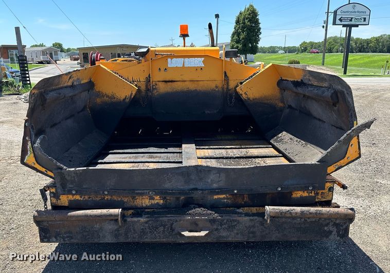 image for item NP9795 2002 LeeBoy L8500T  paver