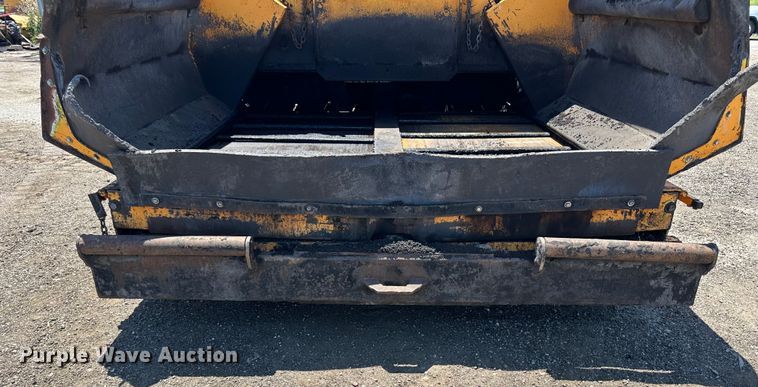 image for item NP9795 2002 LeeBoy L8500T  paver