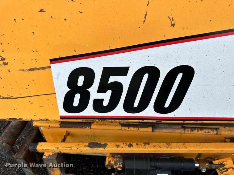 image for item NP9795 2002 LeeBoy L8500T  paver