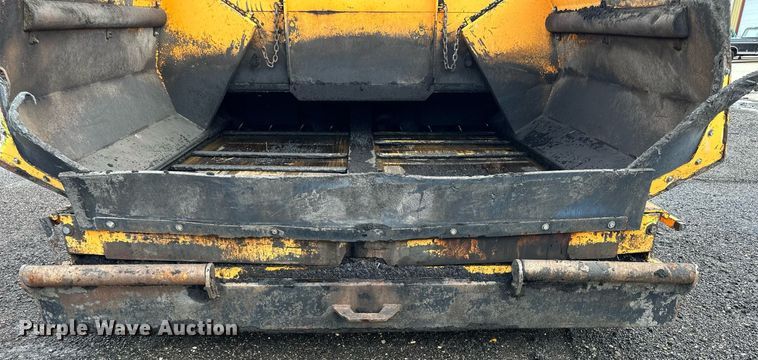 image for item NP9795 2002 LeeBoy L8500T  paver