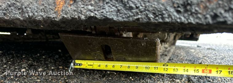 image for item NP9795 2002 LeeBoy L8500T  paver