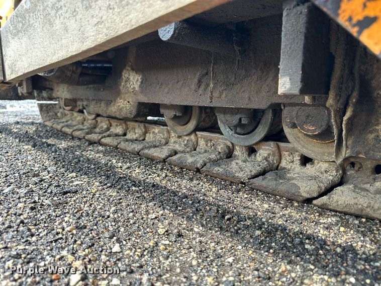 image for item NP9795 2002 LeeBoy L8500T  paver