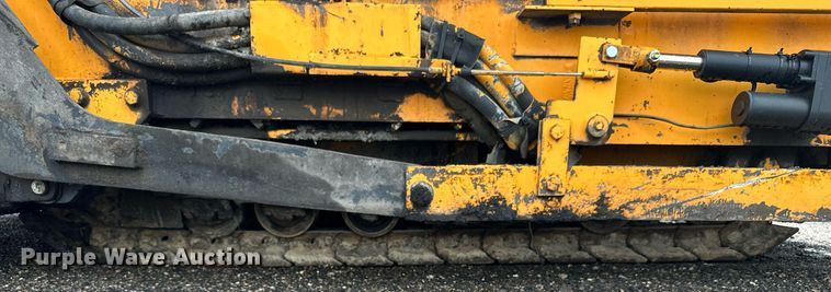 image for item NP9795 2002 LeeBoy L8500T  paver