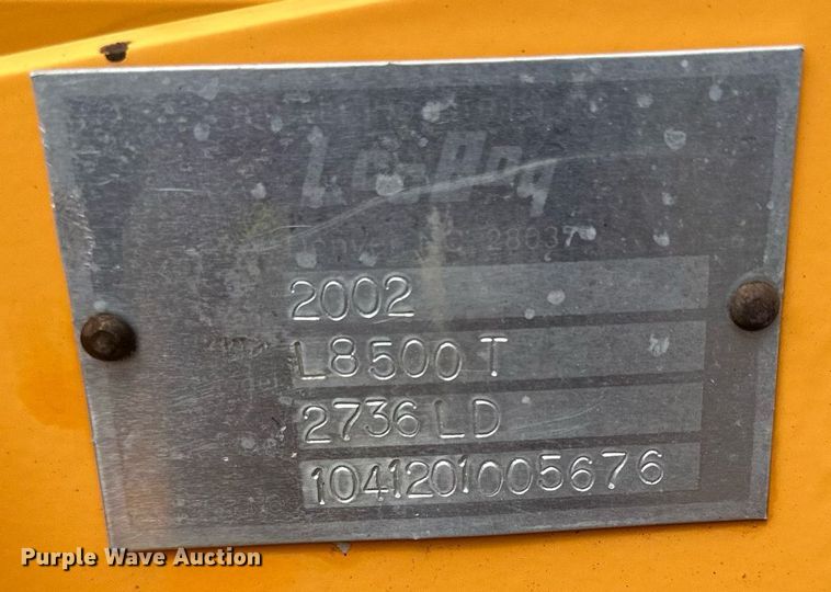 image for item NP9795 2002 LeeBoy L8500T  paver