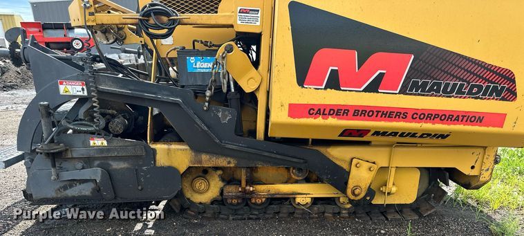 image for item NP9796 2002 Mauldin 1500  paver