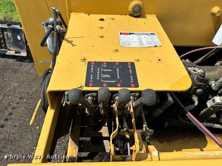 image for item NP9796 2002 Mauldin 1500  paver