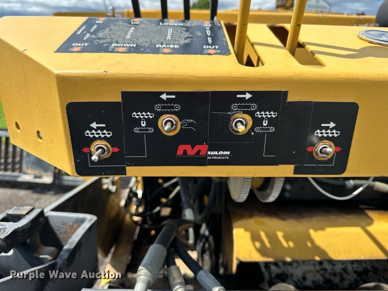 image for item NP9796 2002 Mauldin 1500  paver