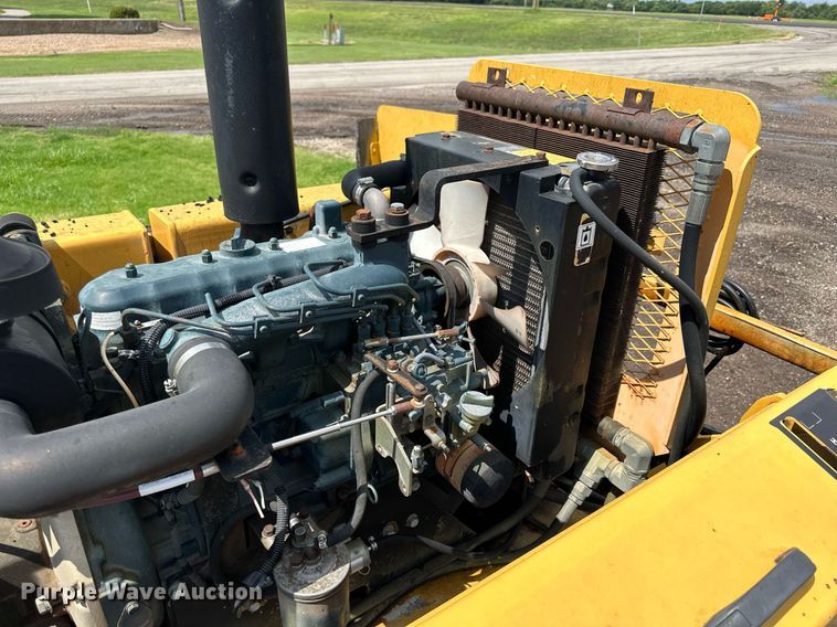 image for item NP9796 2002 Mauldin 1500  paver