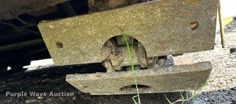 image for item NP9796 2002 Mauldin 1500  paver