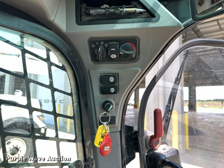 image for item NP9833 2016 Caterpillar 299D2XHP  tracked skid steer loader