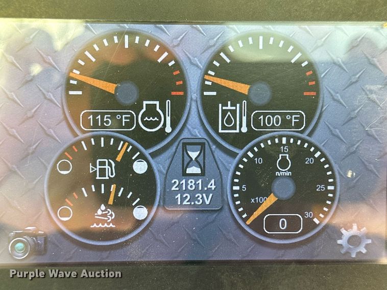 image for item NP9833 2016 Caterpillar 299D2XHP  tracked skid steer loader