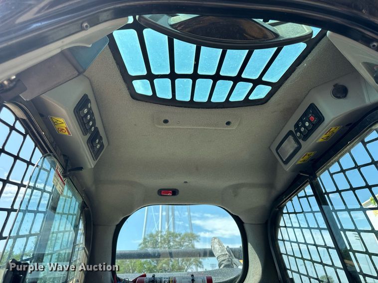 image for item NP9833 2016 Caterpillar 299D2XHP  tracked skid steer loader