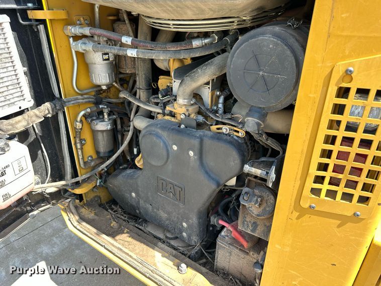 image for item NP9833 2016 Caterpillar 299D2XHP  tracked skid steer loader