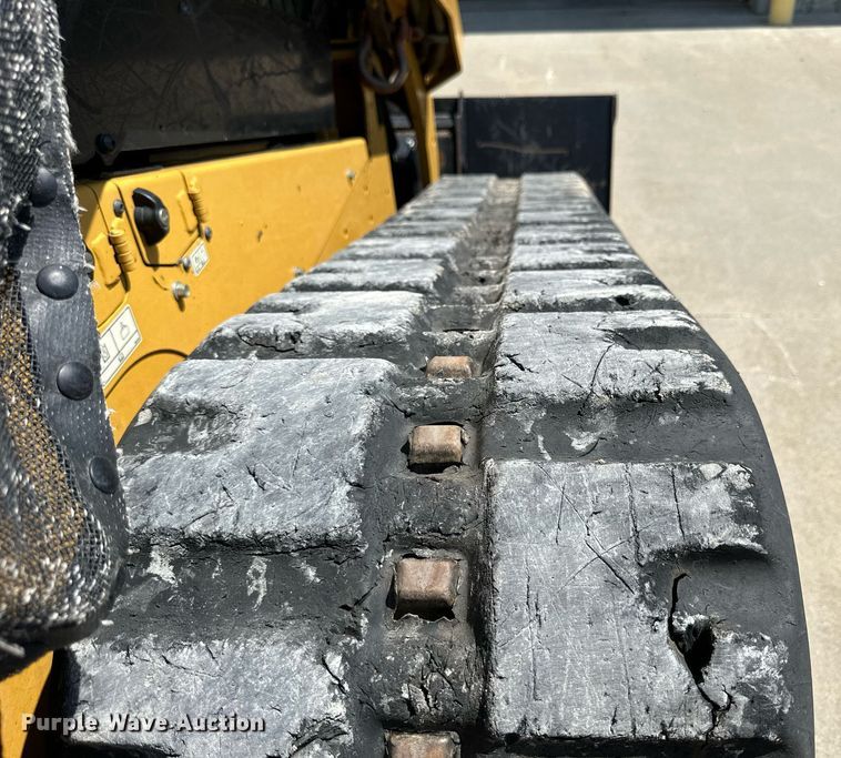 image for item NP9833 2016 Caterpillar 299D2XHP  tracked skid steer loader