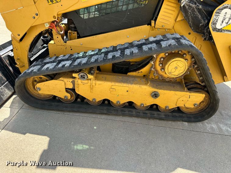 image for item NP9833 2016 Caterpillar 299D2XHP  tracked skid steer loader