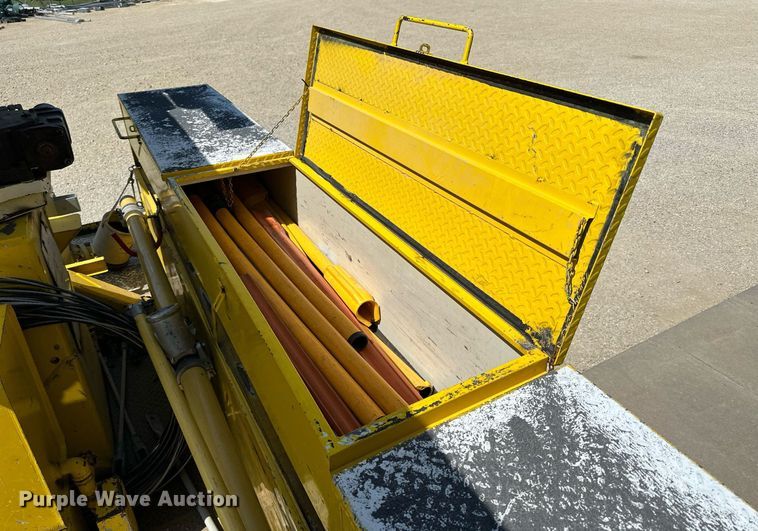 image for item NP9834 2008 International WorkStar 7400  bucket truck