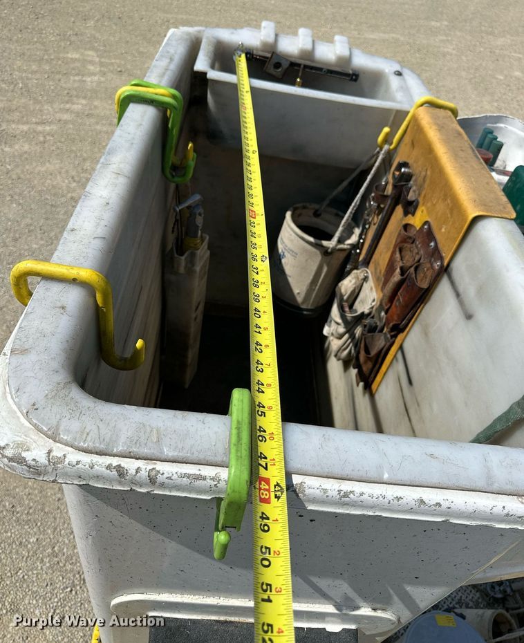 image for item NP9834 2008 International WorkStar 7400  bucket truck