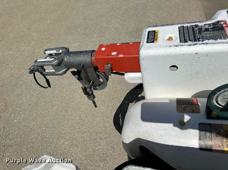 image for item NP9834 2008 International WorkStar 7400  bucket truck