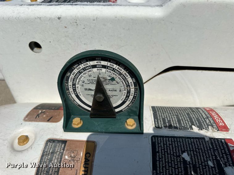 image for item NP9834 2008 International WorkStar 7400  bucket truck