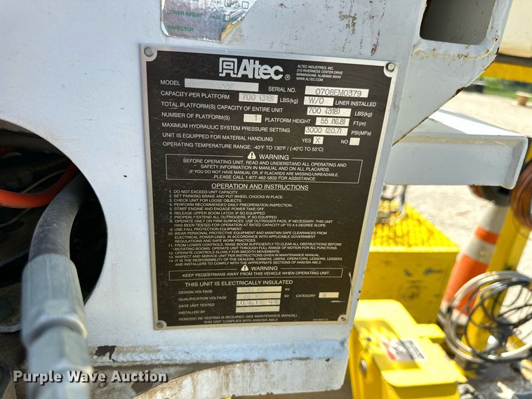 image for item NP9834 2008 International WorkStar 7400  bucket truck