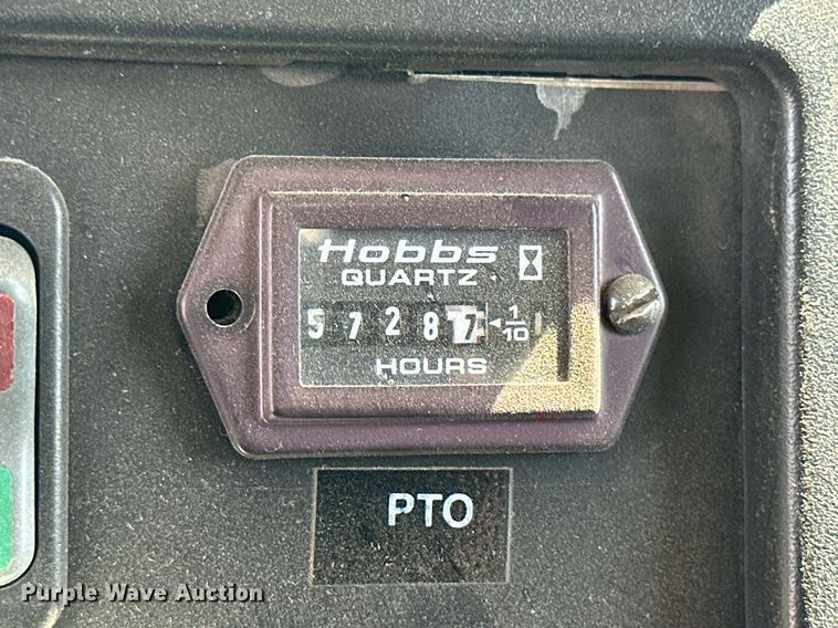 image for item NP9834 2008 International WorkStar 7400  bucket truck