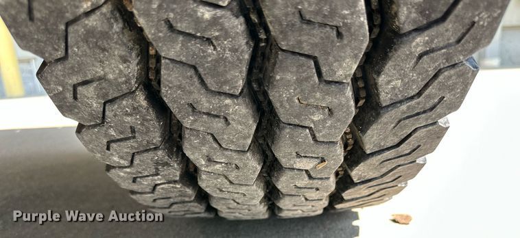 image for item NP9834 2008 International WorkStar 7400  bucket truck