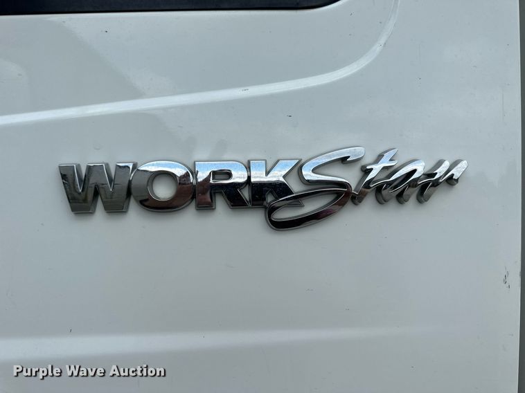 image for item NP9835 2008 International WorkStar 7300  bucket truck