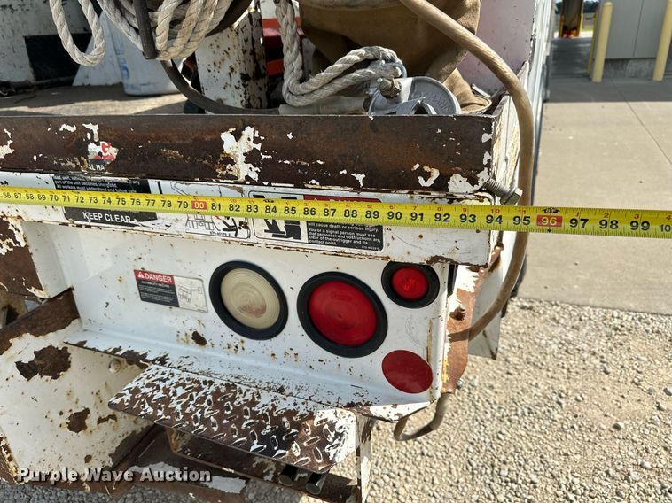 image for item NP9835 2008 International WorkStar 7300  bucket truck