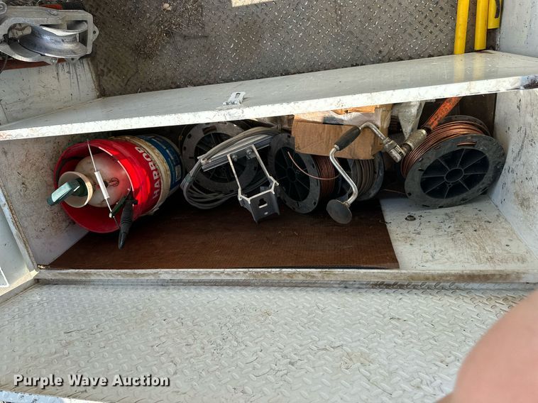 image for item NP9835 2008 International WorkStar 7300  bucket truck