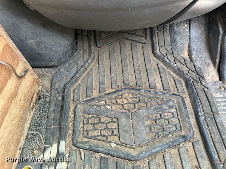 image for item NP9835 2008 International WorkStar 7300  bucket truck