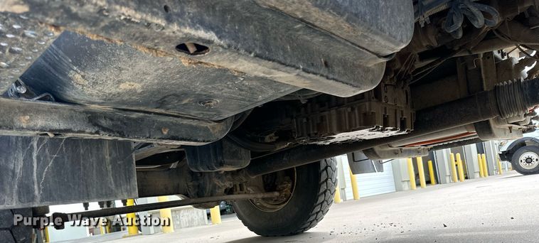 image for item NP9835 2008 International WorkStar 7300  bucket truck