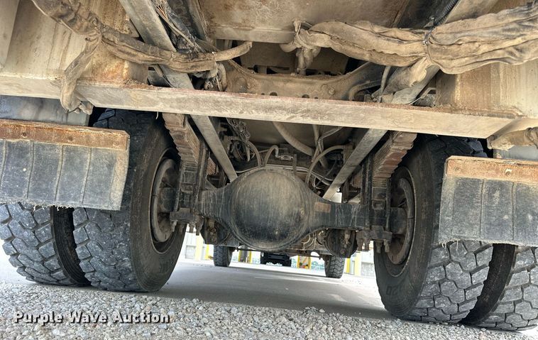 image for item NP9835 2008 International WorkStar 7300  bucket truck