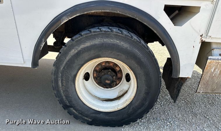 image for item NP9835 2008 International WorkStar 7300  bucket truck