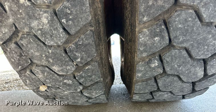 image for item NP9835 2008 International WorkStar 7300  bucket truck