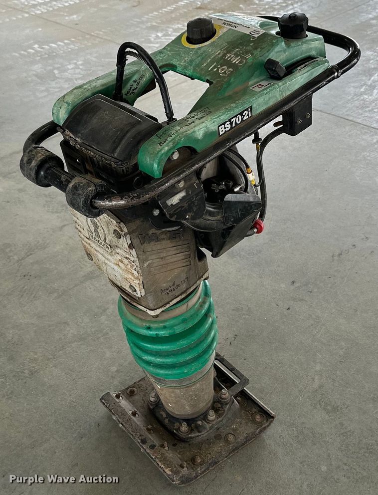 image for item NP9836 Wacker BS70-21  plate compactor