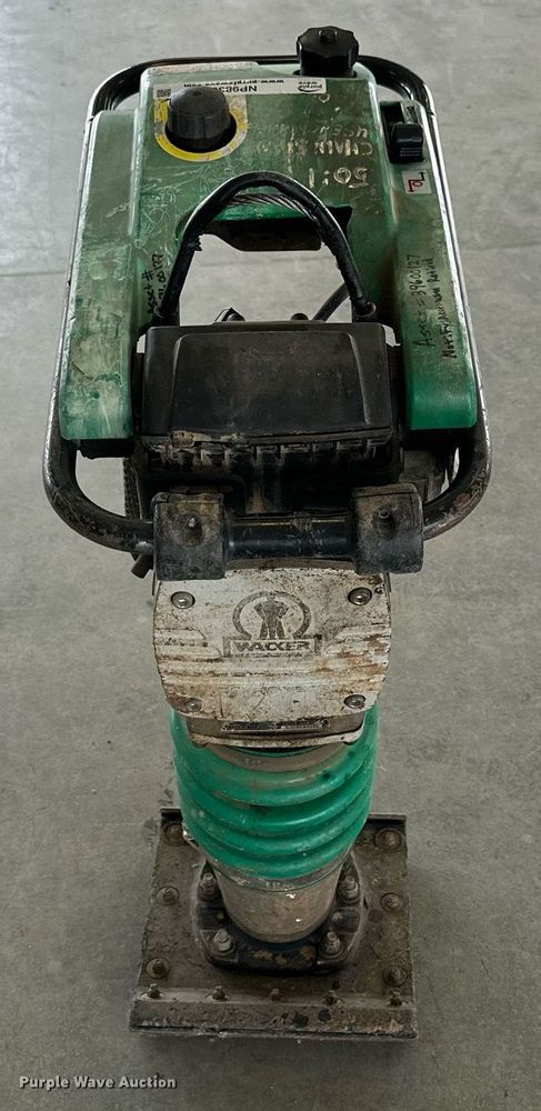image for item NP9836 Wacker BS70-21  plate compactor