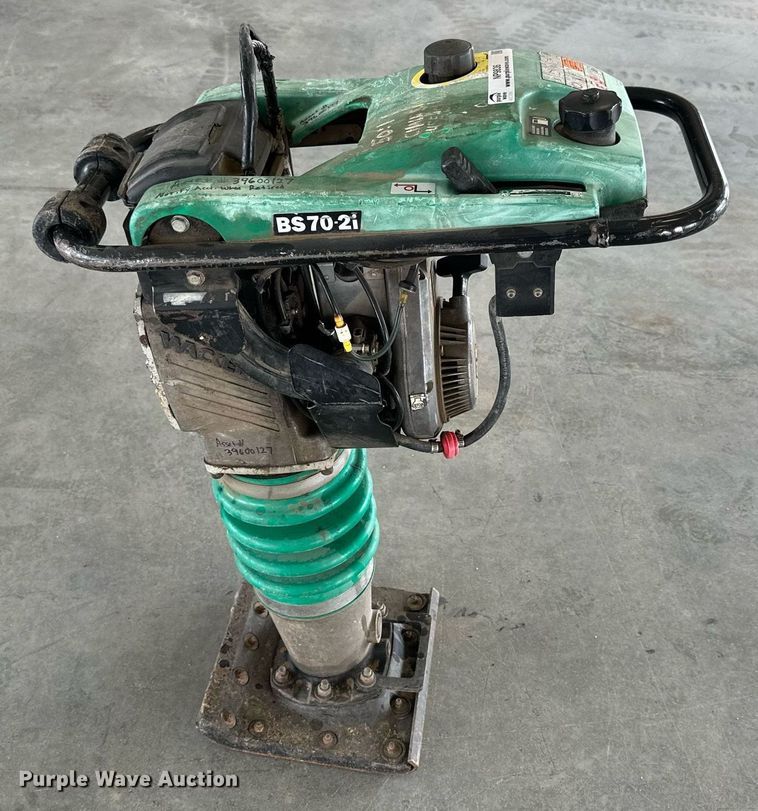 image for item NP9836 Wacker BS70-21  plate compactor