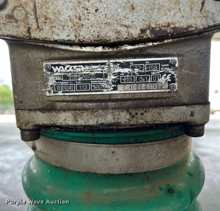 image for item NP9836 Wacker BS70-21  plate compactor