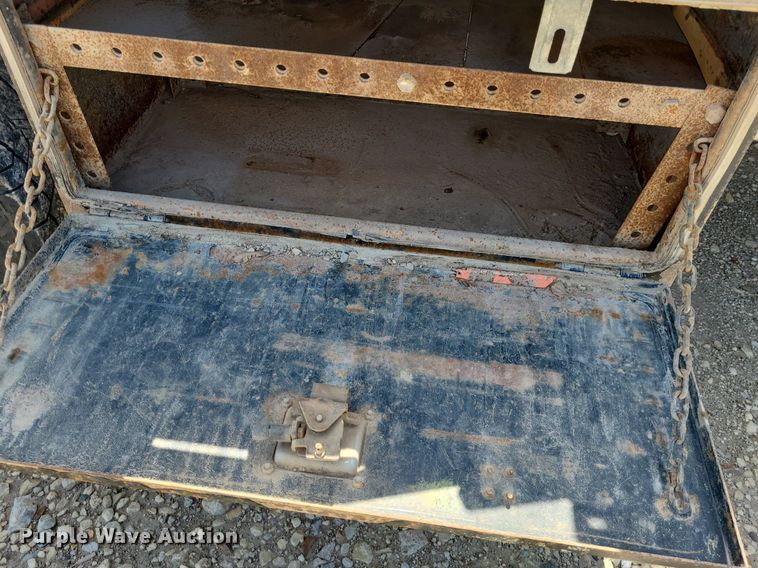 image for item NX9626 2012 Chevrolet Silverado 3500HD  Crew Cab flatbed pickup truck