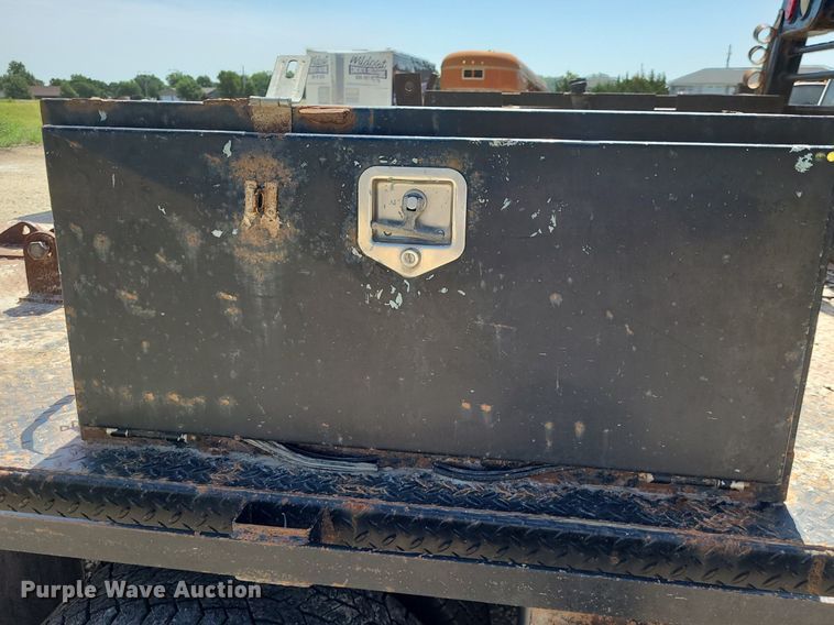 image for item NX9626 2012 Chevrolet Silverado 3500HD  Crew Cab flatbed pickup truck