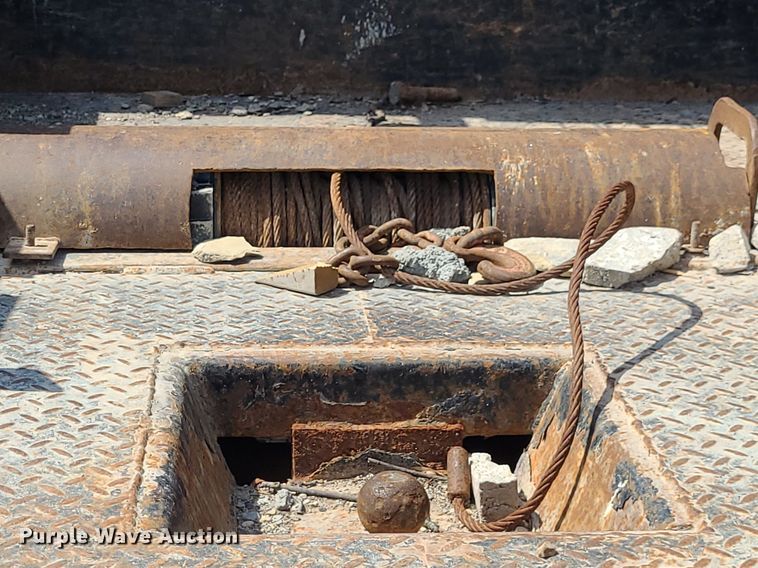 image for item NX9626 2012 Chevrolet Silverado 3500HD  Crew Cab flatbed pickup truck