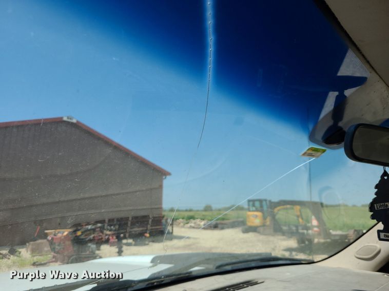 image for item NX9626 2012 Chevrolet Silverado 3500HD  Crew Cab flatbed pickup truck