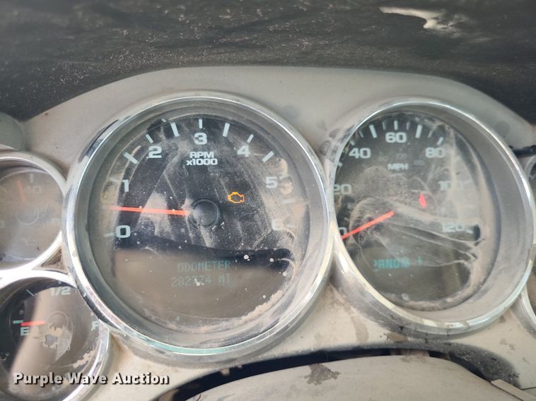 image for item NX9626 2012 Chevrolet Silverado 3500HD  Crew Cab flatbed pickup truck