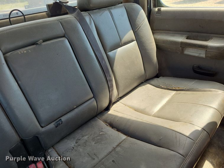 image for item NX9626 2012 Chevrolet Silverado 3500HD  Crew Cab flatbed pickup truck