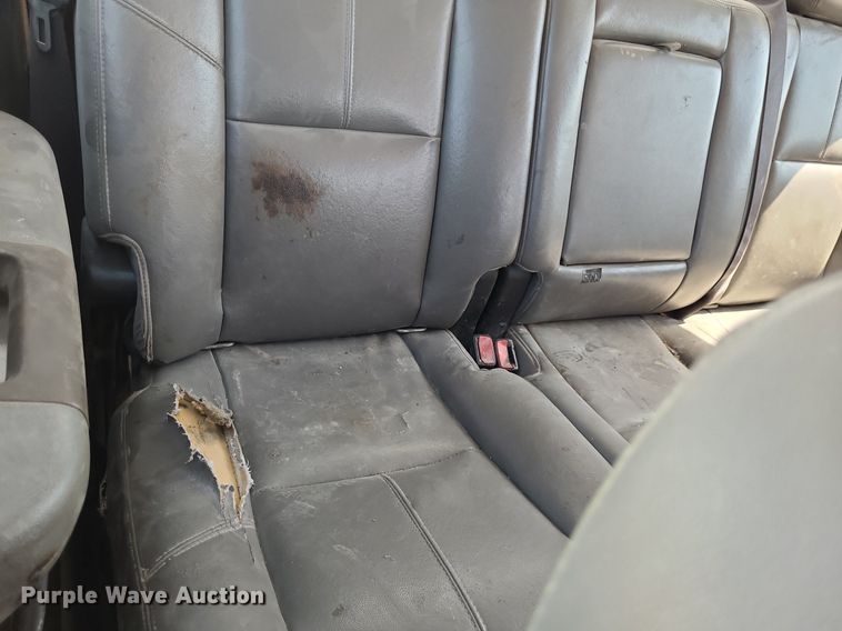 image for item NX9626 2012 Chevrolet Silverado 3500HD  Crew Cab flatbed pickup truck