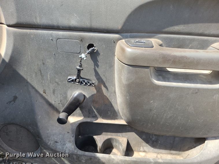 image for item NX9626 2012 Chevrolet Silverado 3500HD  Crew Cab flatbed pickup truck