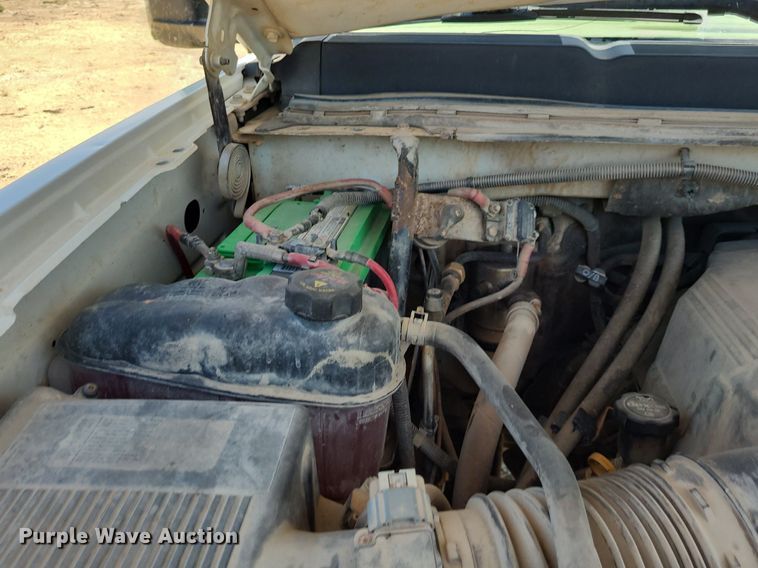 image for item NX9626 2012 Chevrolet Silverado 3500HD  Crew Cab flatbed pickup truck