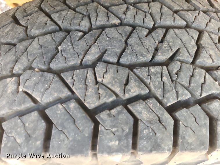 image for item NX9626 2012 Chevrolet Silverado 3500HD  Crew Cab flatbed pickup truck